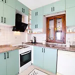 Mira Kalkan -close To Center- *