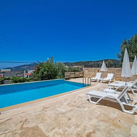 Mira Kalkan -close To Center- Kas