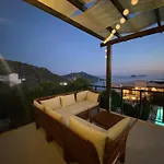 Mira Kalkan -close To Center- *